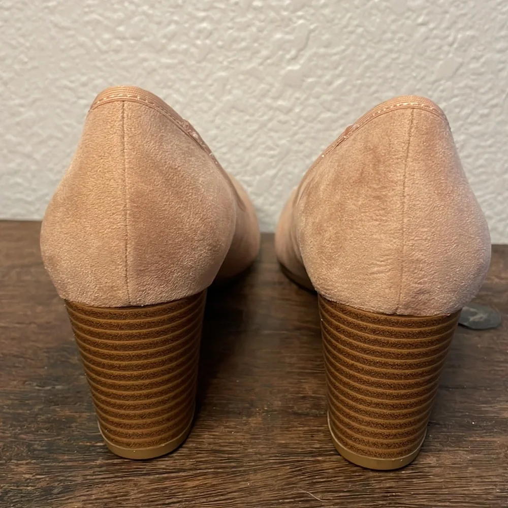 Naturalizer Pink/Mauve Block Heel Pumps
